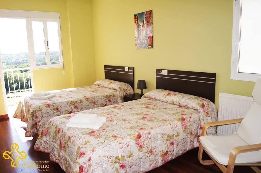 Apartamentos Turisticos Guillermo Palas de Rei Exterior foto